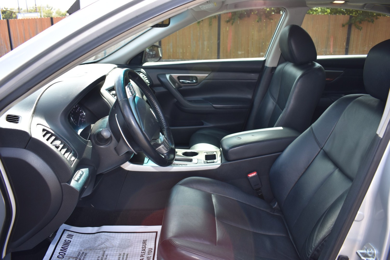 2013 SILVER NISSAN ALTIMA 3.5 SV (1N4BL3AP8DC) with an 3.5L V6 DOHC 24V engine, CVT transmission, located at 420 E. Kingsbury St., Seguin, TX, 78155, (830) 401-0495, 29.581060, -97.961647- Photo#5