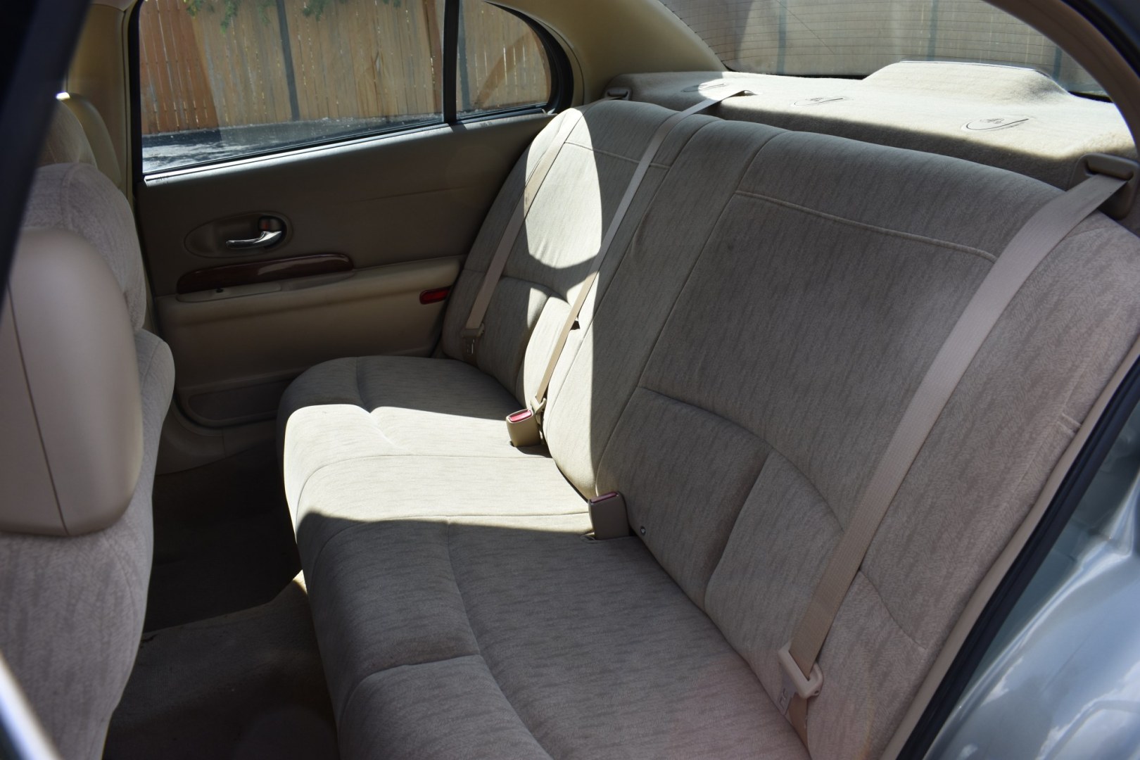 2005 GREEN BUICK LESABRE Custom (1G4HP52K95U) with an 3.8L V6 OHV 12V engine, 4-SPEED AUTOMATIC transmission, located at 420 E. Kingsbury St., Seguin, TX, 78155, (830) 401-0495, 29.581060, -97.961647- Photo#4