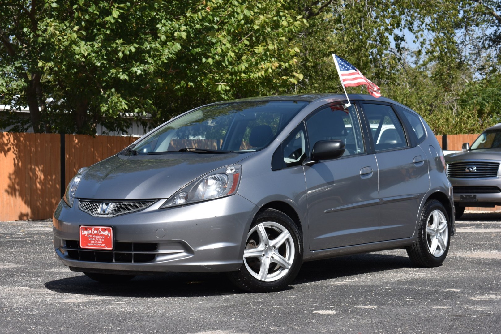 2009 SILVER HONDA FIT 5-Speed AT (JHMGE88269S) with an 1.5L L4 SOHC 16V engine, 5-SPEED AUTOMATIC transmission, located at 420 E. Kingsbury St., Seguin, TX, 78155, (830) 401-0495, 29.581060, -97.961647- Photo#1