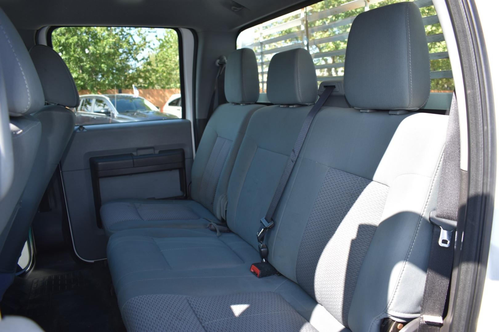 2011 FORD F-250 SD King Ranch Crew Cab 2WD (1FT7W2A63BE) with an 6.2L V8 OHV 16V engine, 6-SPEED AUTOMATIC transmission, located at 420 E. Kingsbury St., Seguin, TX, 78155, (830) 401-0495, 29.581060, -97.961647- Photo#4