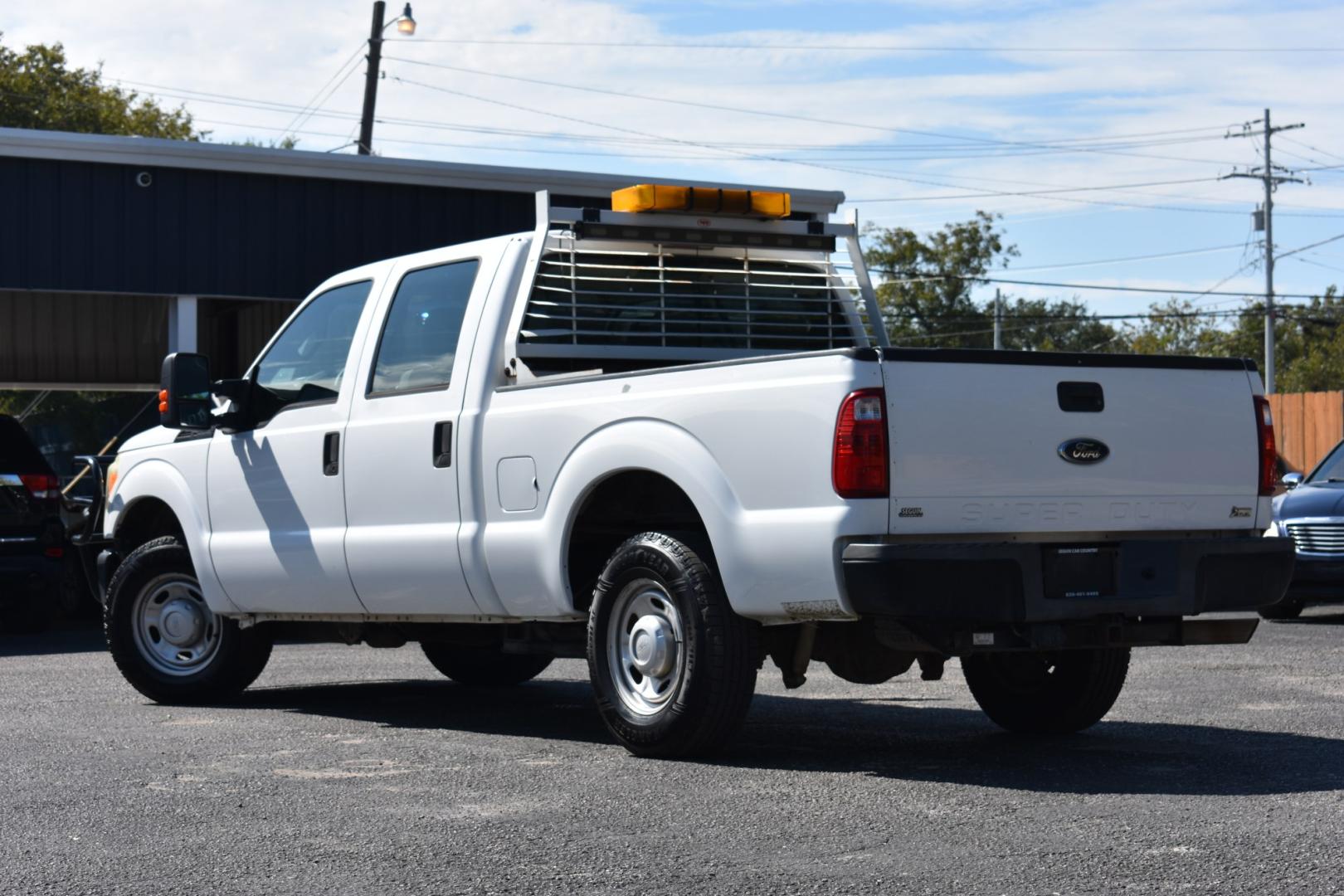 2011 FORD F-250 SD King Ranch Crew Cab 2WD (1FT7W2A63BE) with an 6.2L V8 OHV 16V engine, 6-SPEED AUTOMATIC transmission, located at 420 E. Kingsbury St., Seguin, TX, 78155, (830) 401-0495, 29.581060, -97.961647- Photo#1