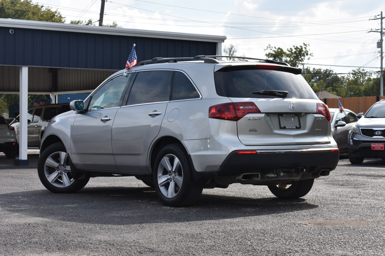 2012 SILVER ACURA MDX 6-Spd AT w/Tech Package (2HNYD2H36CH) with an 3.7L V6 SOHC 24V engine, 6-SPEED AUTOMATIC transmission, located at 420 E. Kingsbury St., Seguin, TX, 78155, (830) 401-0495, 29.581060, -97.961647- Photo#2